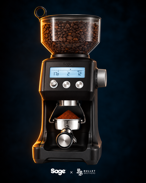 Sage Smart Grinder Pro SCG820BTR Czarna Trufla – widok 3/4